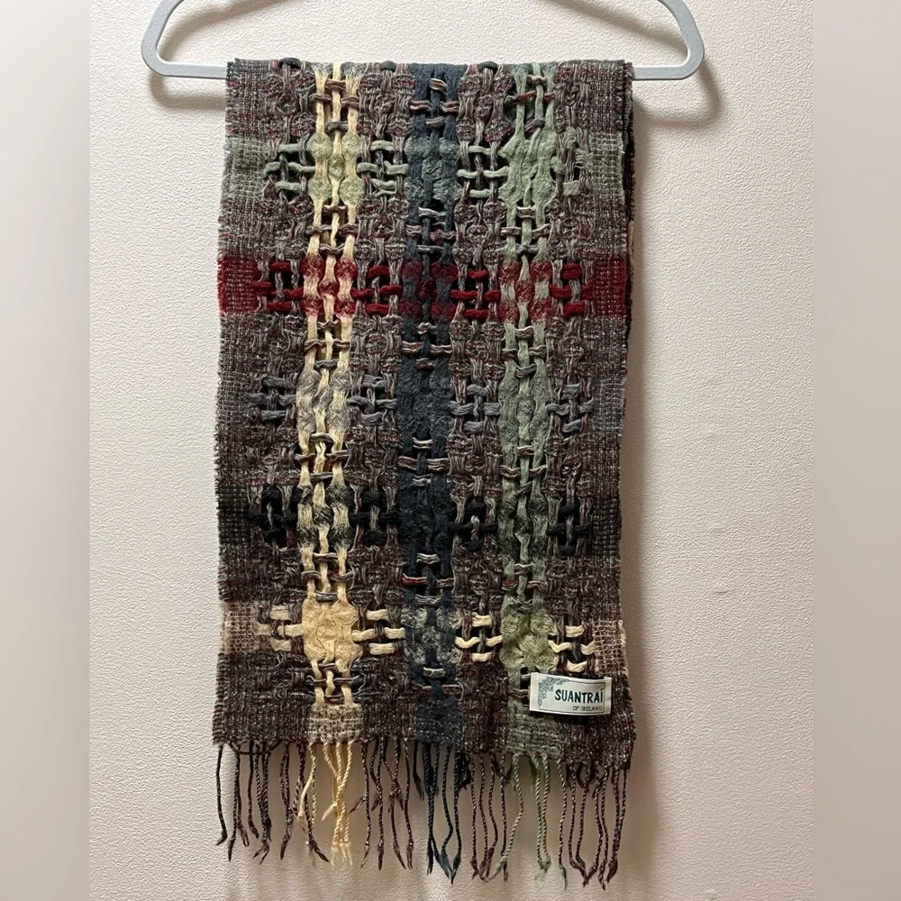 Suantrai of Ireland Unique StylishWoven 100% Wool Neck Scarf, Women’s, Green - Picture 2 of 4